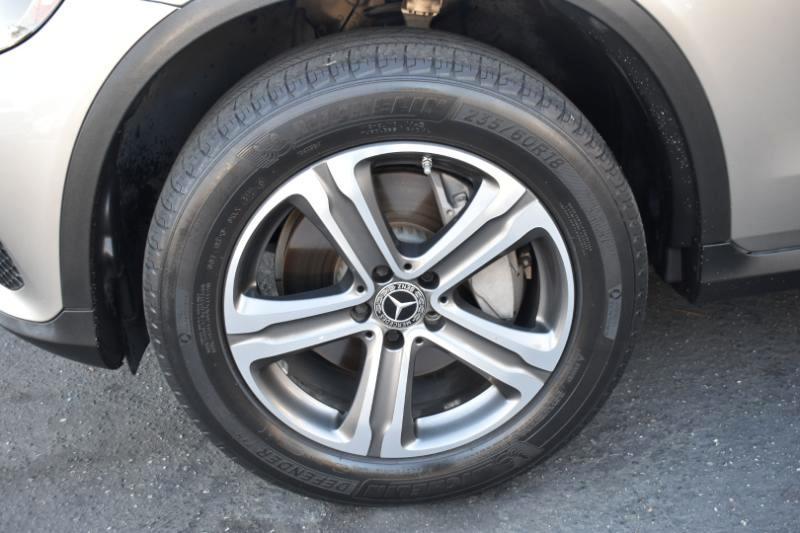 Mercedes-Benz GLC-Class GLC300 2019