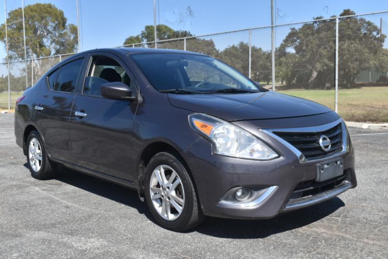Nissan Versa 1.6 SV Sedan 2015