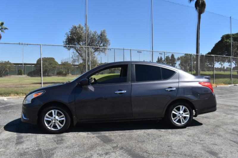 Nissan Versa 1.6 SV Sedan 2015