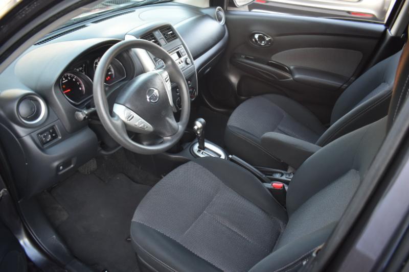 Nissan Versa 1.6 SV Sedan 2015