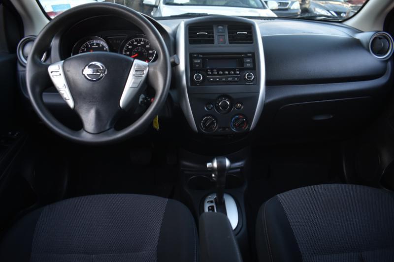 Nissan Versa 1.6 SV Sedan 2015