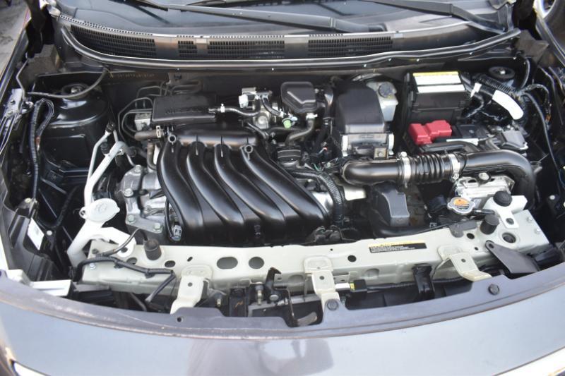 Nissan Versa 1.6 SV Sedan 2015