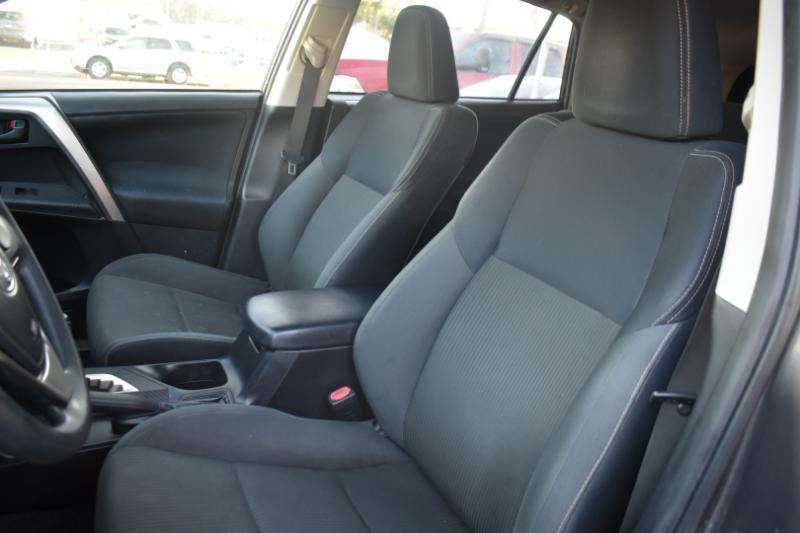 Toyota RAV4 XLE FWD 2013