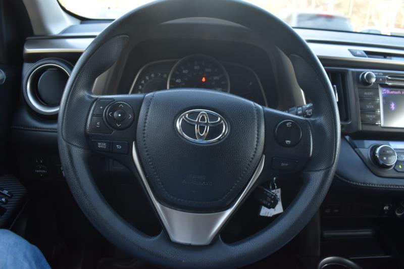Toyota RAV4 XLE FWD 2013