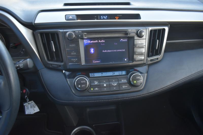 Toyota RAV4 XLE FWD 2013