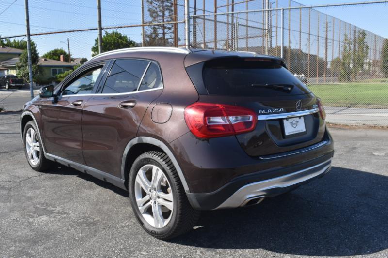 Mercedes-Benz GLA-Class GLA250 4MATIC 2015