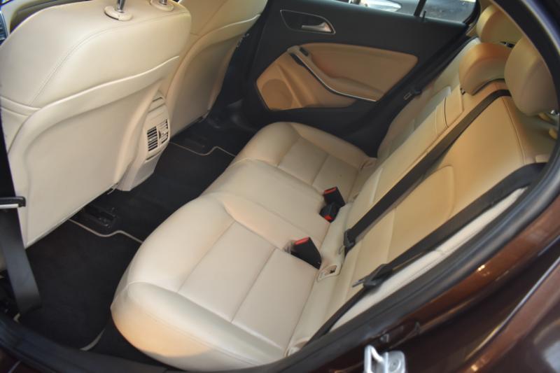 Mercedes-Benz GLA-Class GLA250 4MATIC 2015