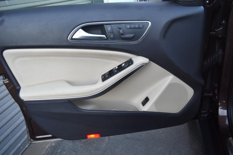 Mercedes-Benz GLA-Class GLA250 4MATIC 2015