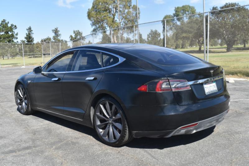 Tesla Model S 85 2013