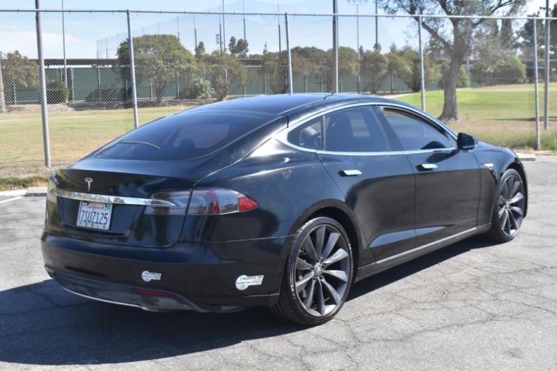 Tesla Model S 85 2013