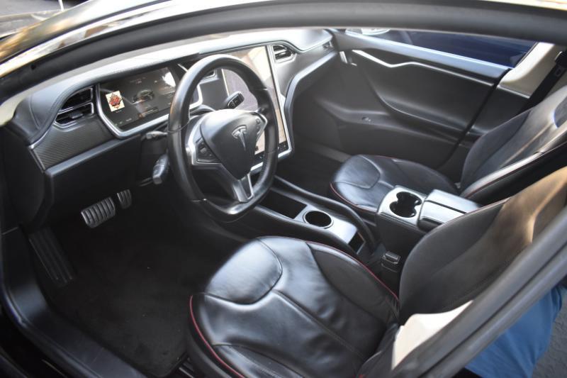 Tesla Model S 85 2013