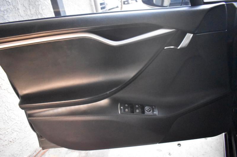 Tesla Model S 85 2013
