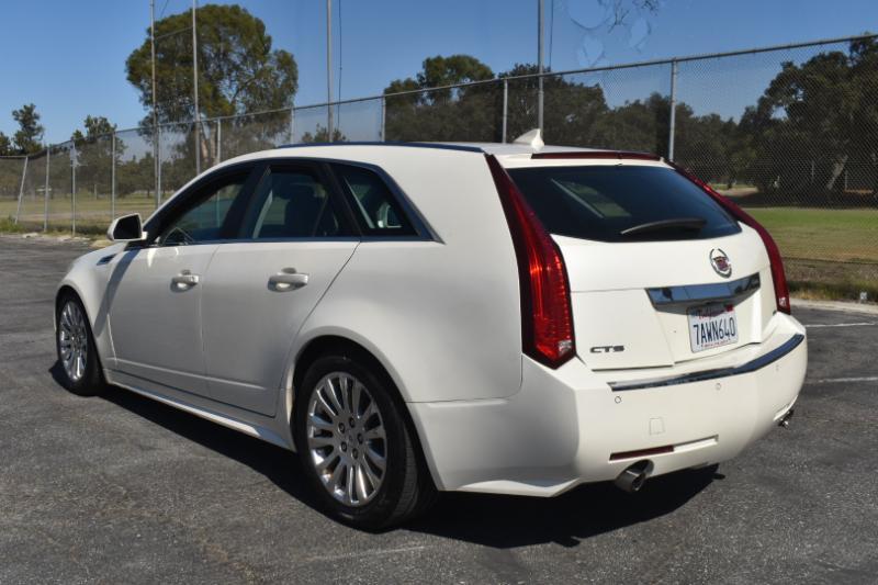 Cadillac CTS Sport Wagon 3.6L Premium w/Navi 2010