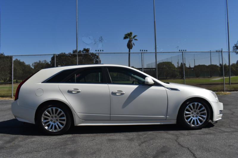 Cadillac CTS Sport Wagon 3.6L Premium w/Navi 2010