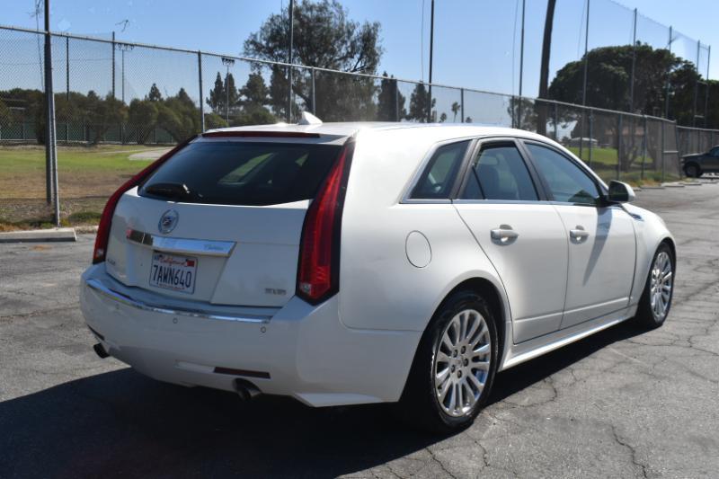 Cadillac CTS Sport Wagon 3.6L Premium w/Navi 2010