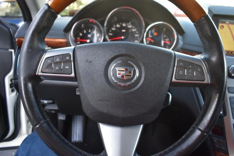 Cadillac CTS Sport Wagon 3.6L Premium w/Navi 2010