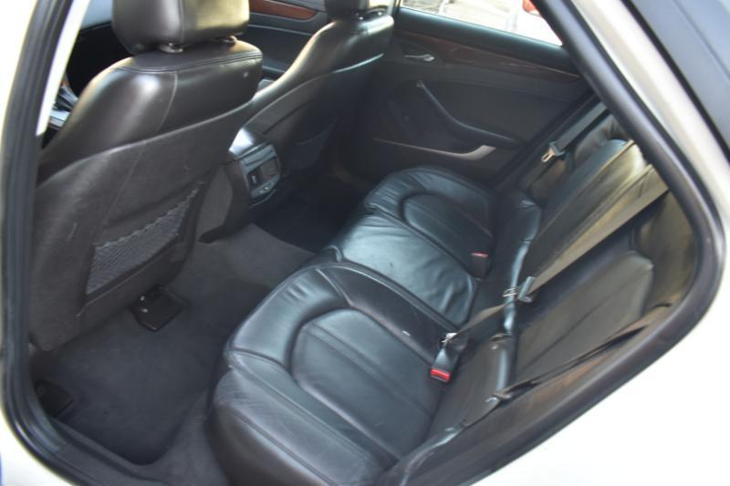 Cadillac CTS Sport Wagon 3.6L Premium w/Navi 2010