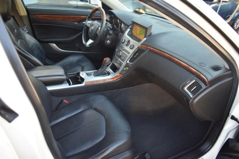 Cadillac CTS Sport Wagon 3.6L Premium w/Navi 2010