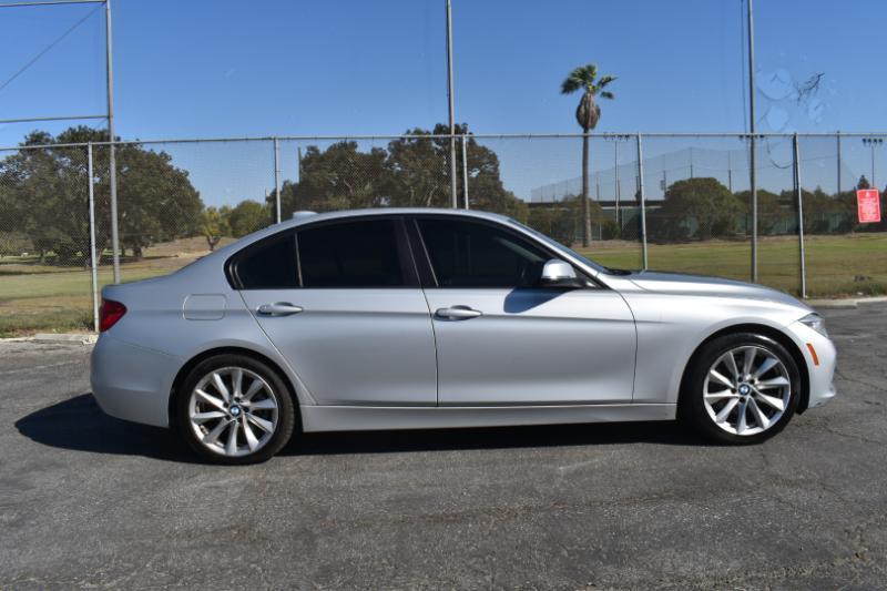 BMW 3-Series 320i Sedan 2018