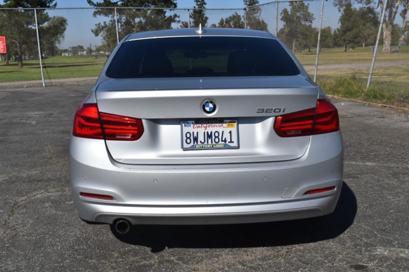 BMW 3-Series 320i Sedan 2018