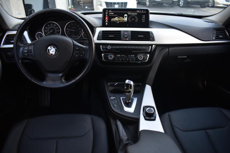 BMW 3-Series 320i Sedan 2018