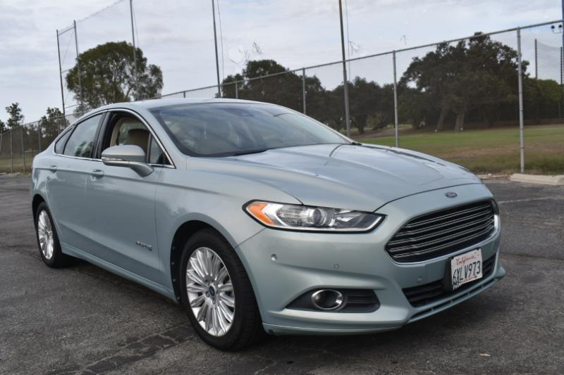 Ford Fusion Hybrid SE 2013