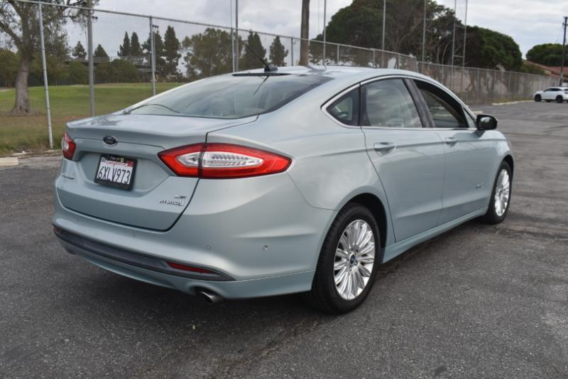 Ford Fusion Hybrid SE 2013