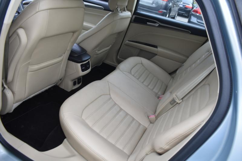 Ford Fusion Hybrid SE 2013