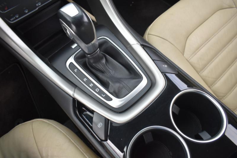 Ford Fusion Hybrid SE 2013