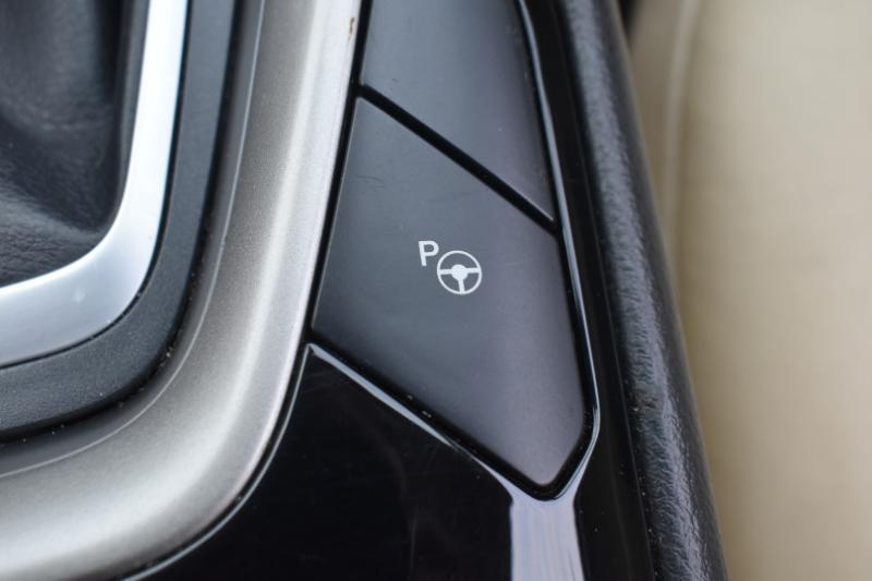 Ford Fusion Hybrid SE 2013