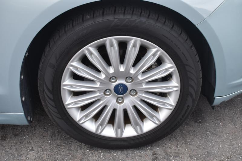 Ford Fusion Hybrid SE 2013