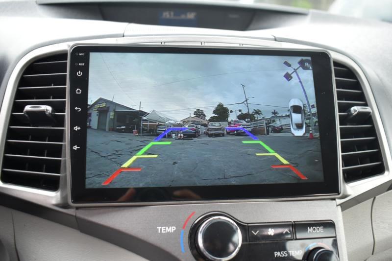 Toyota Venza LE I4 FWD 2013