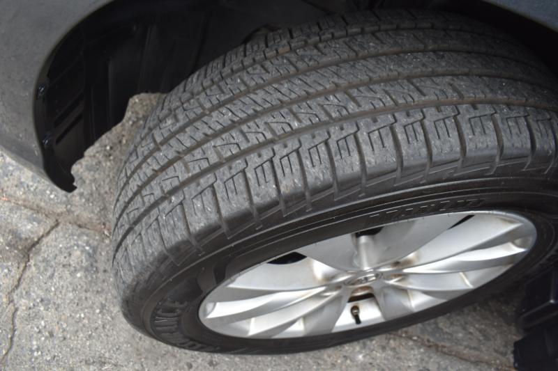 Toyota Venza LE I4 FWD 2013