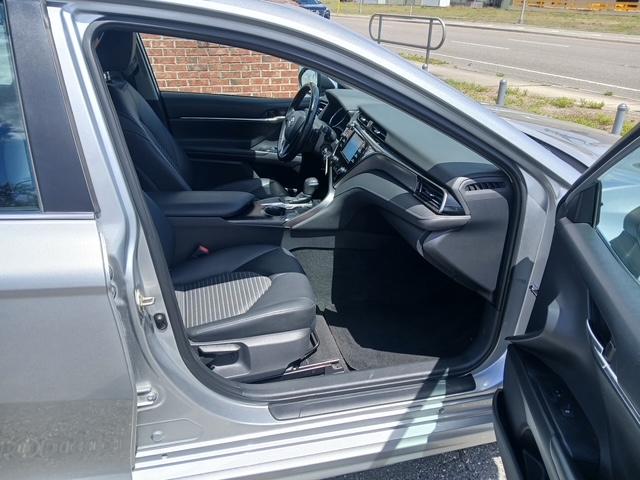 Toyota Camry SE 2019