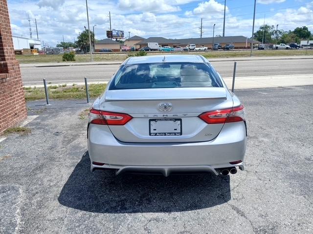 Toyota Camry SE 2019