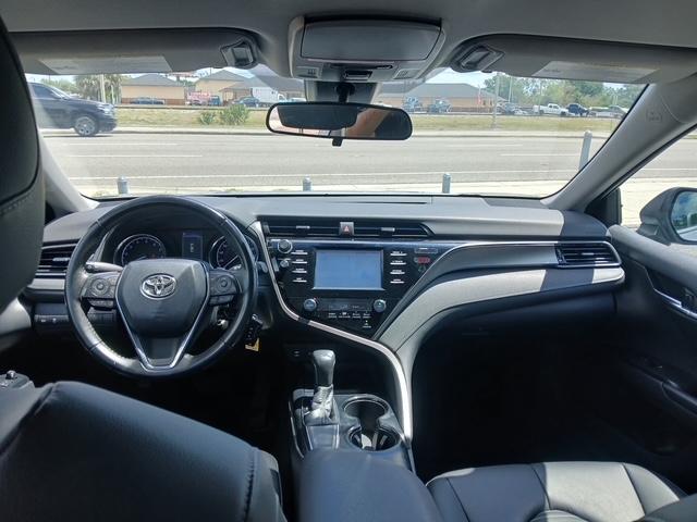 Toyota Camry SE 2019