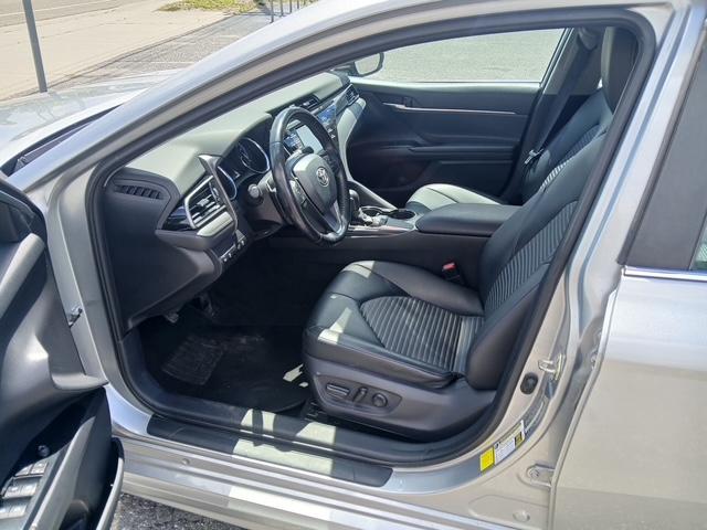 Toyota Camry SE 2019