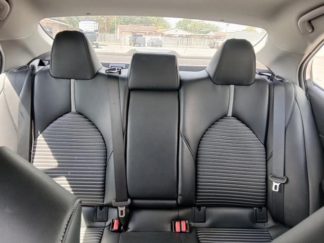 Toyota Camry SE 2019