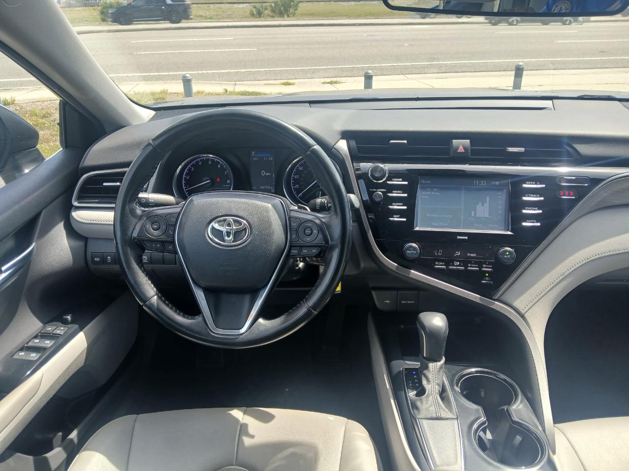 Toyota Camry SE 2020