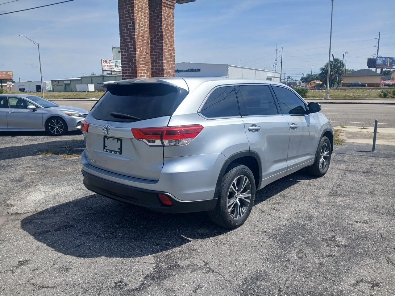 Toyota Highlander LE FWD I4 2018