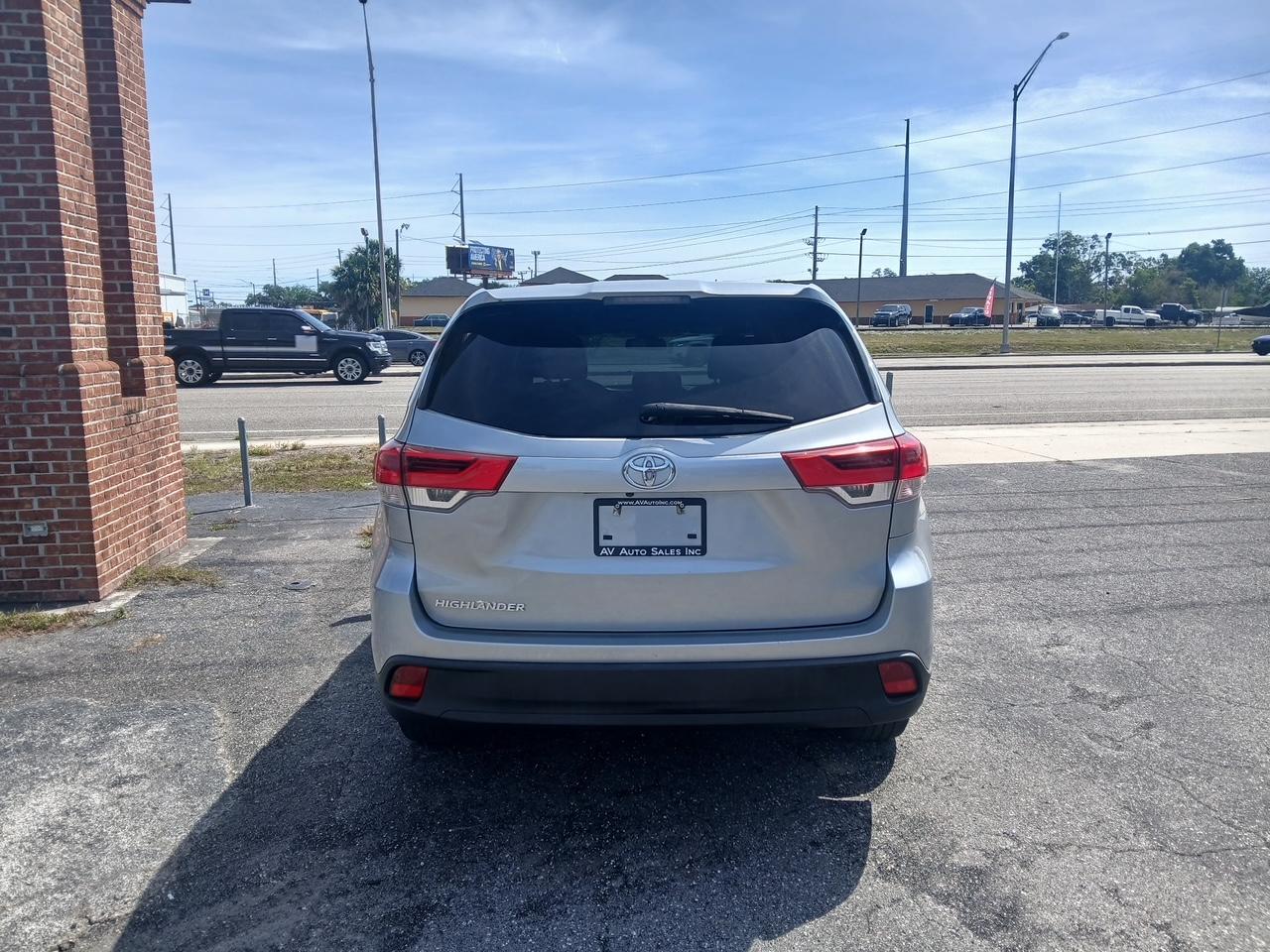 Toyota Highlander LE FWD I4 2018
