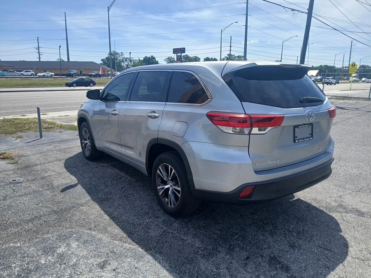 Toyota Highlander LE FWD I4 2018