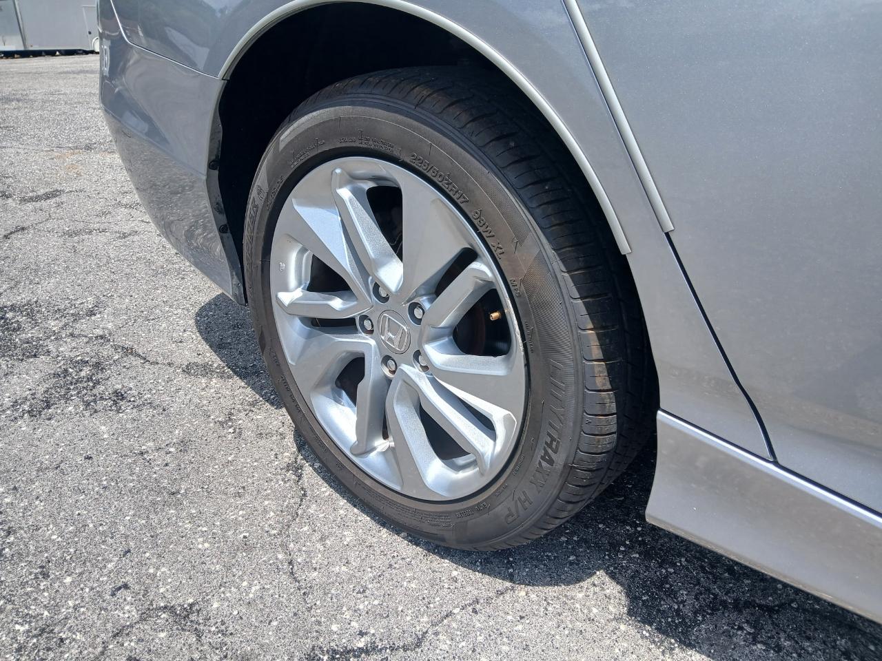 Honda Accord LX CVT 2020
