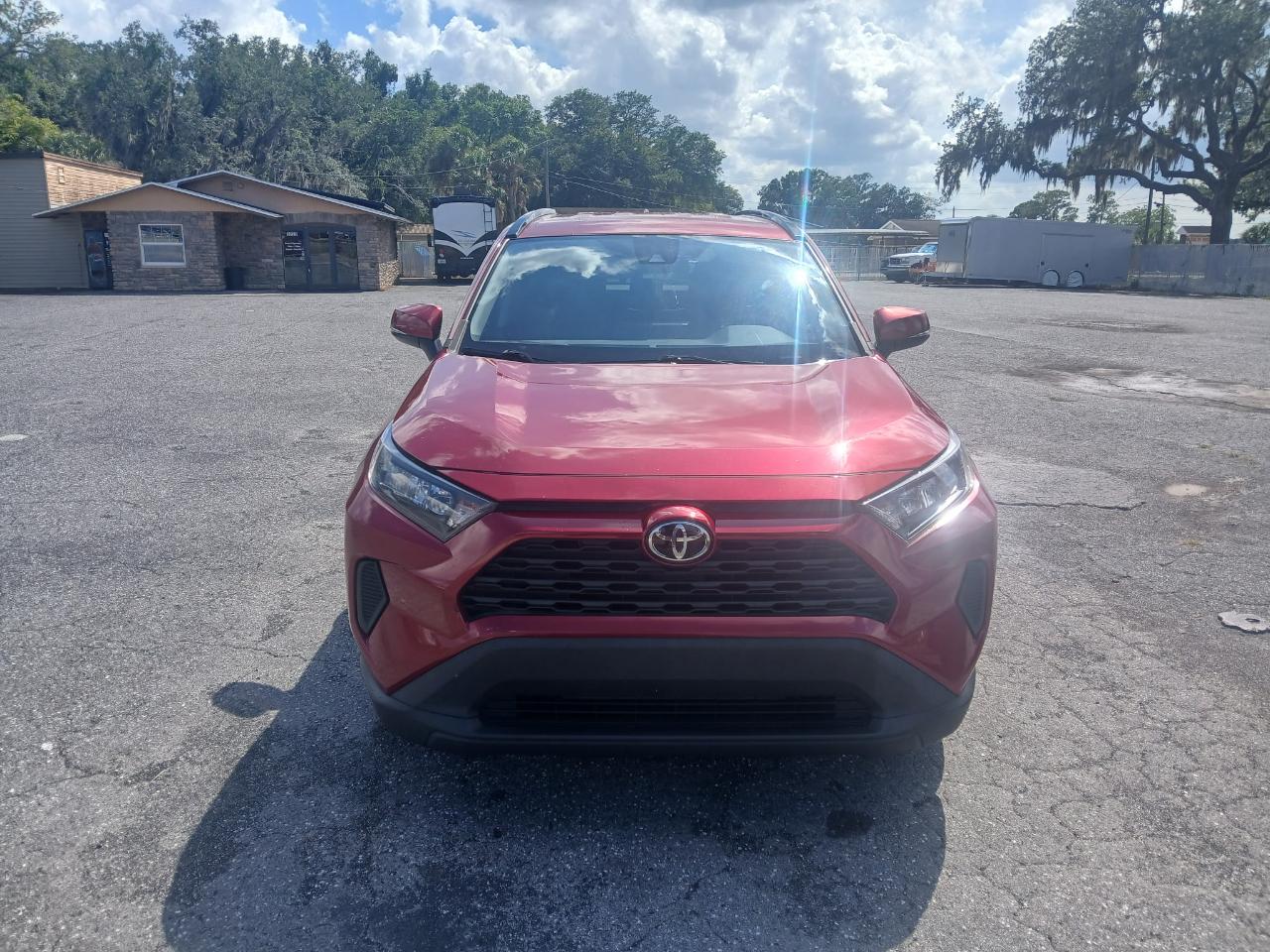 Toyota RAV4 LE 2021