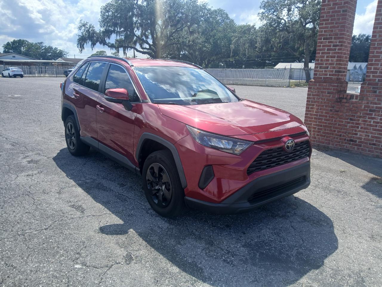 Toyota RAV4 LE 2021