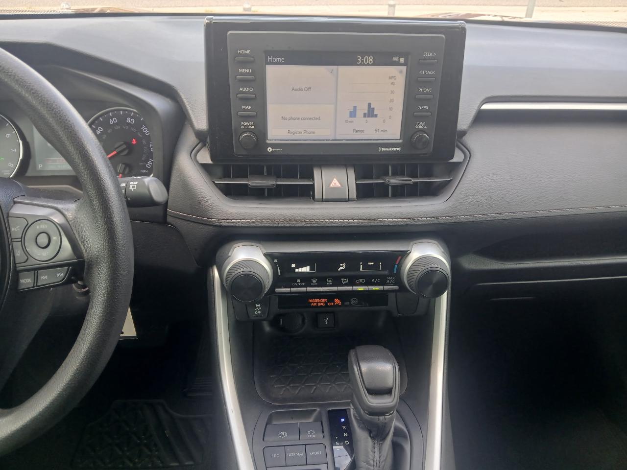 Toyota RAV4 LE 2021