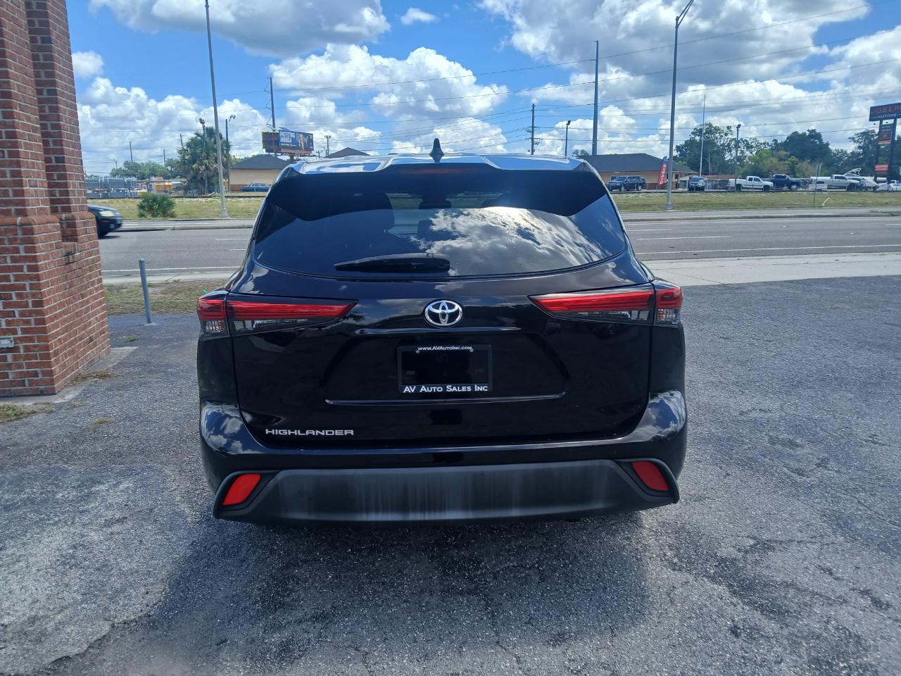 Toyota Highlander L 2021