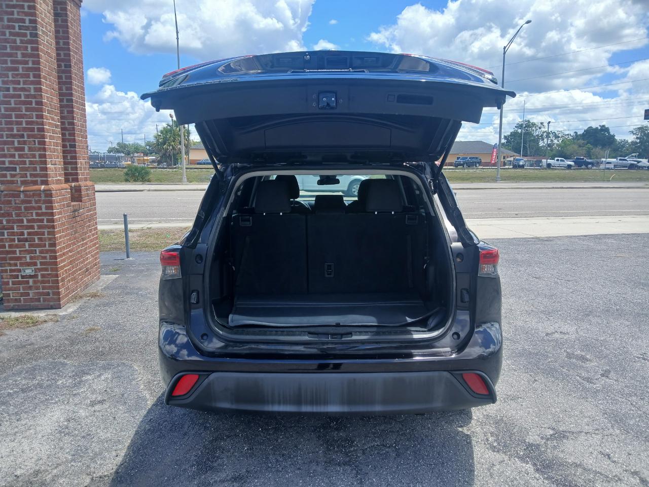 Toyota Highlander L 2021