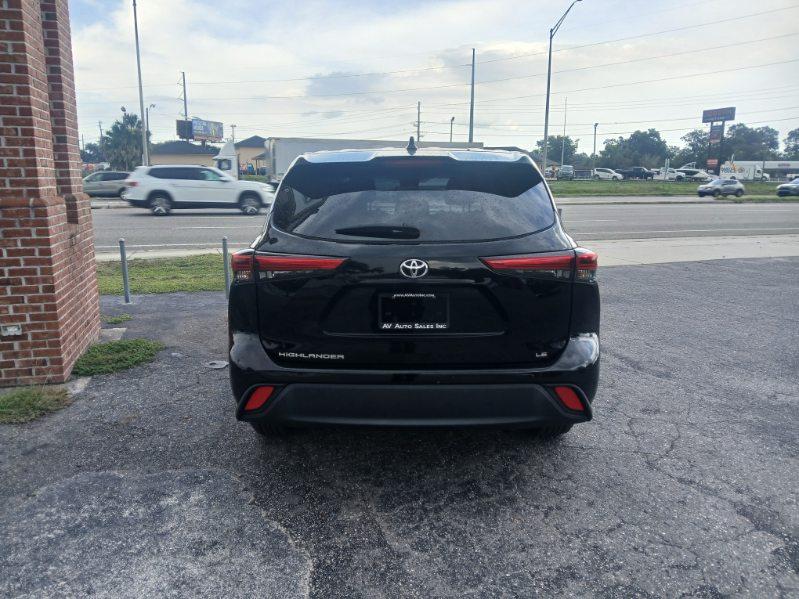 Toyota Highlander LE FWD V6 2022