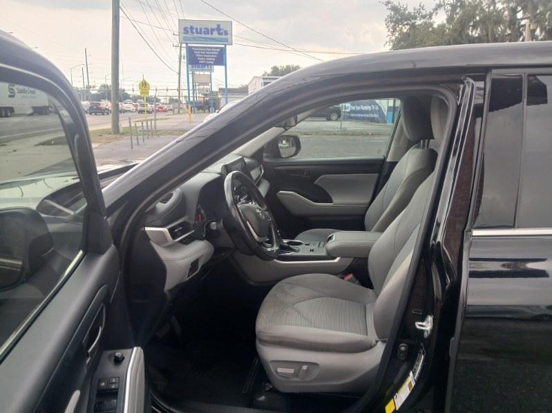 Toyota Highlander LE FWD V6 2022